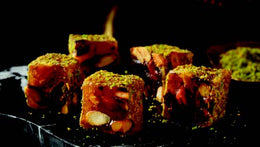 Premium EXTRA DOUBLE HONEY FLAVOR WITH PISTACHIO Turkish Delight - S133