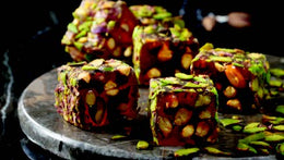 Premium HONEY FLAVOR WITH PISTACHIO Turkish Delight - S116