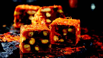Experience the luxurious blend of flavors with Sultan's Premium Turkish Delight - Pomegranate and Saffron Flavor Covered Safflower. Each decadent piece is infused with the tangy sweetness of pomegranate, delicately enhanced by the aromatic notes of saffron, all enveloped in a luscious safflower coating. Elevate your Ramadan celebrations with this exquisite delicacy, crafted with care and bursting with flavor. Order now for delivery in South Florida and across the US.  